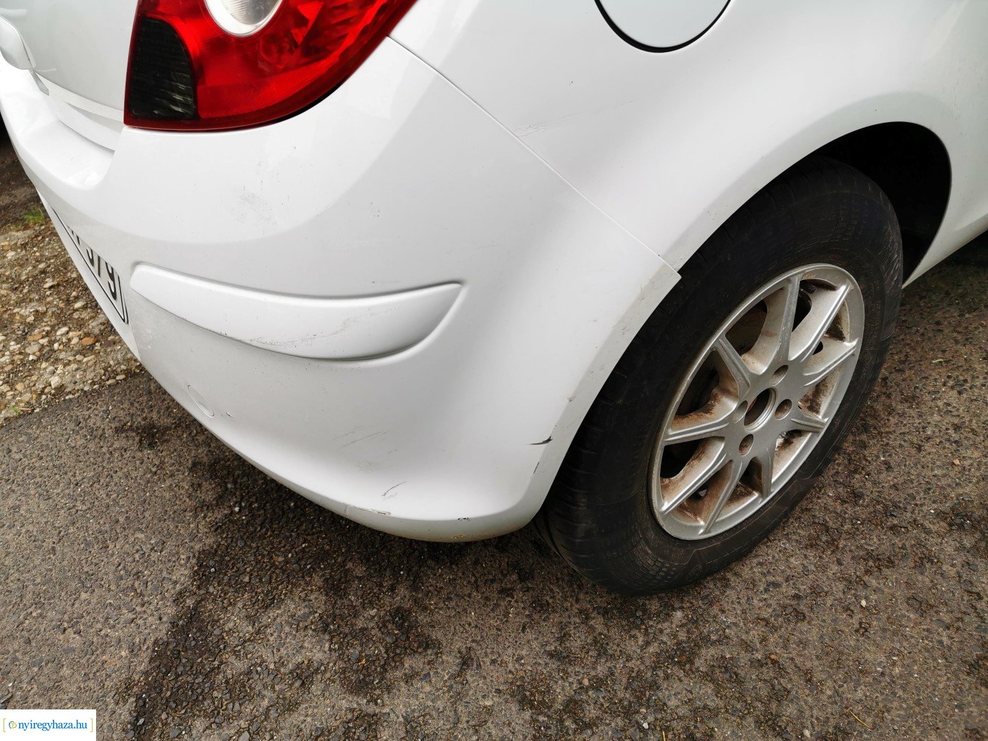 Nem rögzítette az autót