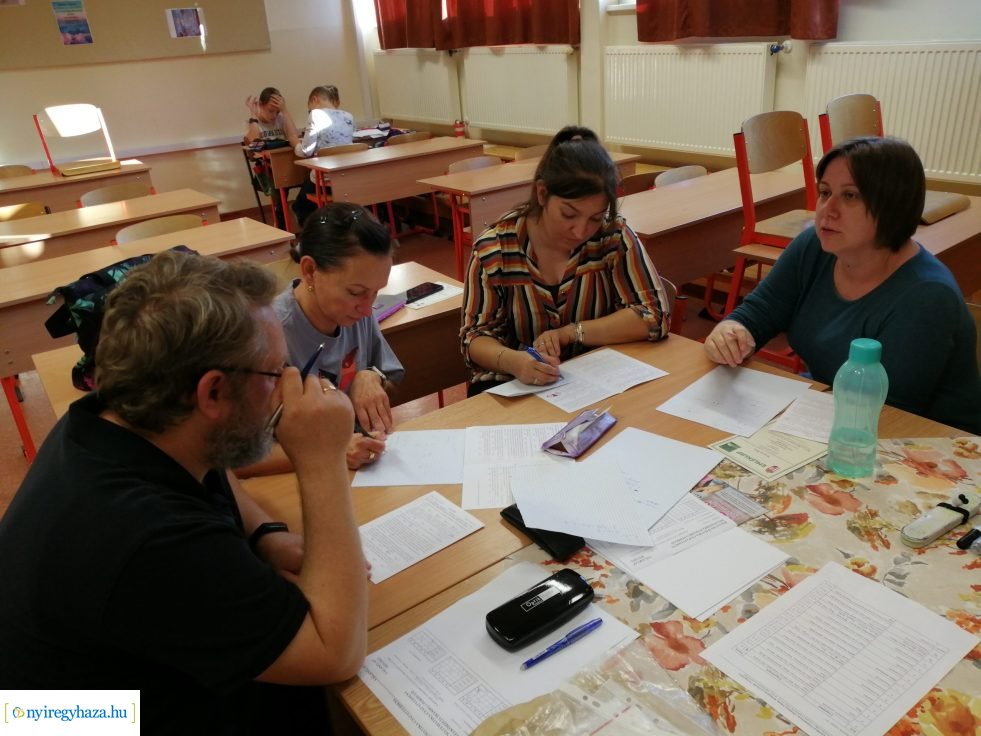 Nemcsak a diákok jók matekból a Szent Imrében!