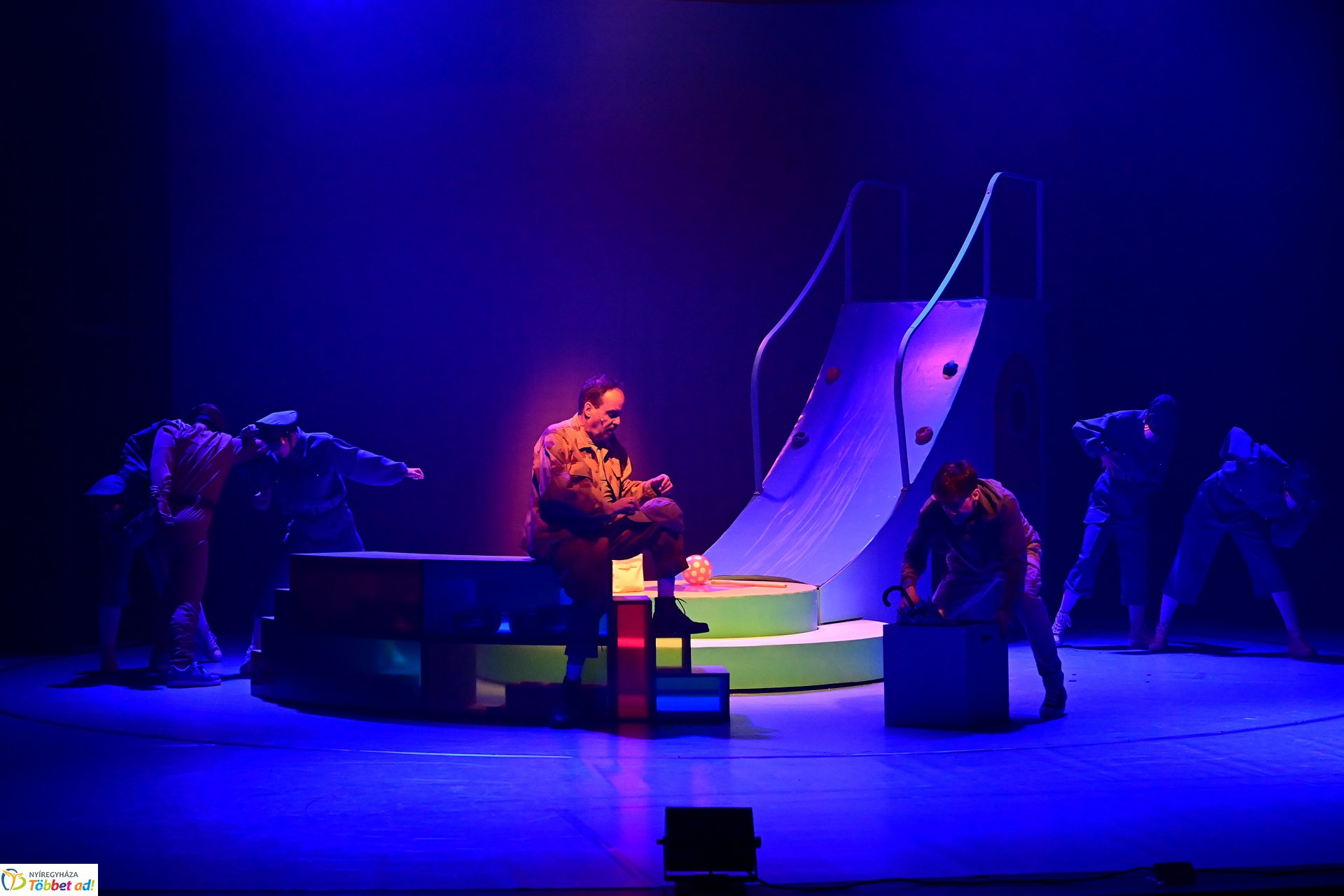 Nemtudomka bemutató a Móricz Zsigmond Színházban