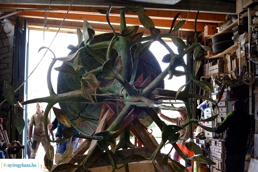 Nemzeti összetartozás emlékmű érkezése