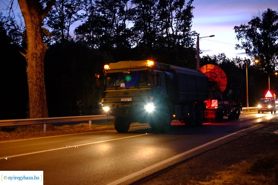 Nemzeti összetartozás emlékmű érkezése