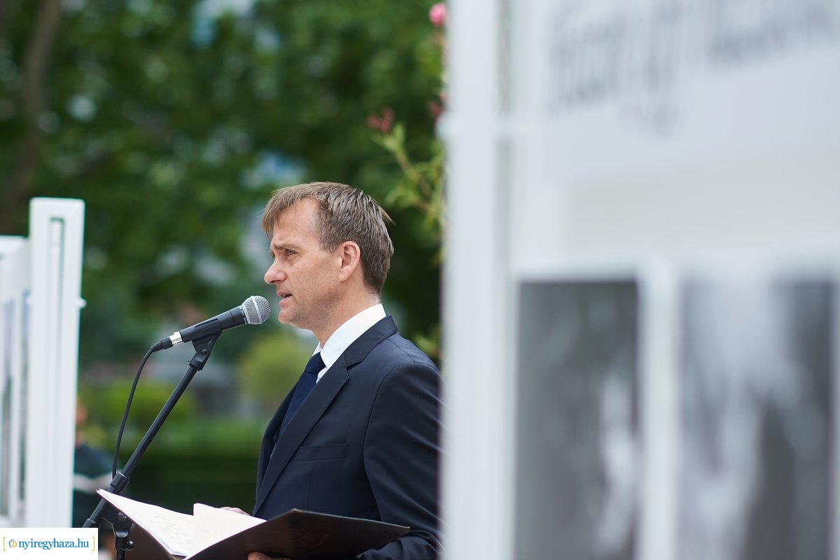 Nemzeti Összetartozás Napja 2020 - fotókiállítás megnyitó
