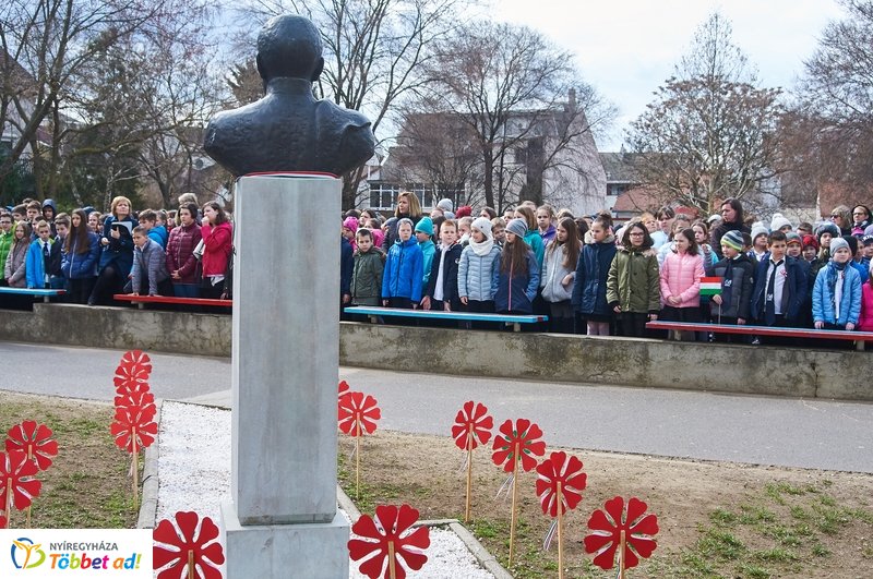 Nemzeti ünnepség a Bem iskolában
