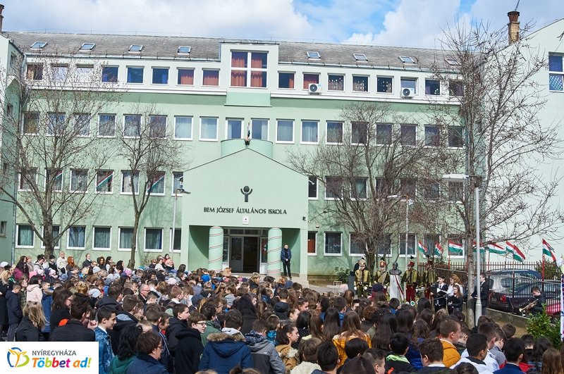 Nemzeti ünnepség a Bem iskolában