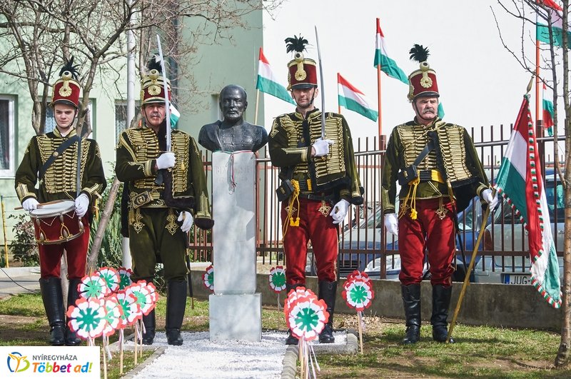 Nemzeti ünnepség a Bem iskolában