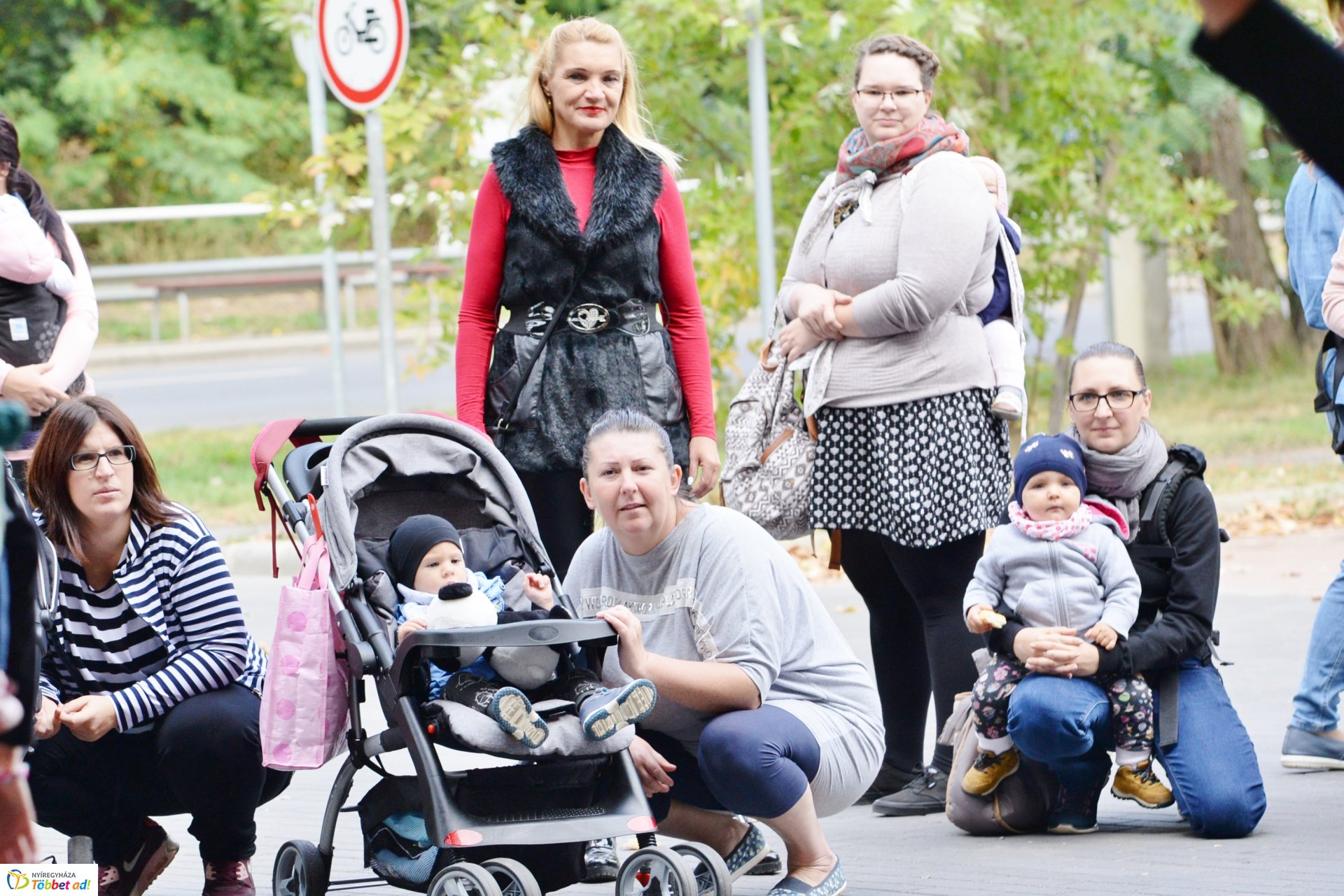 Nemzetközi Babahordozó hét megnyitó - Séta az Állatparkban