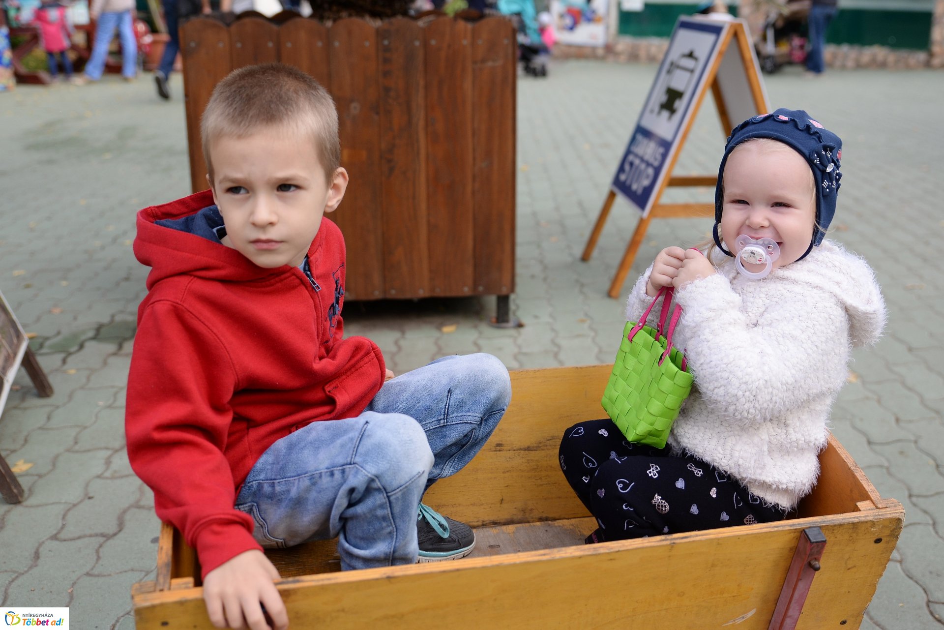 Nemzetközi Babahordozó hét megnyitó - Séta az Állatparkban
