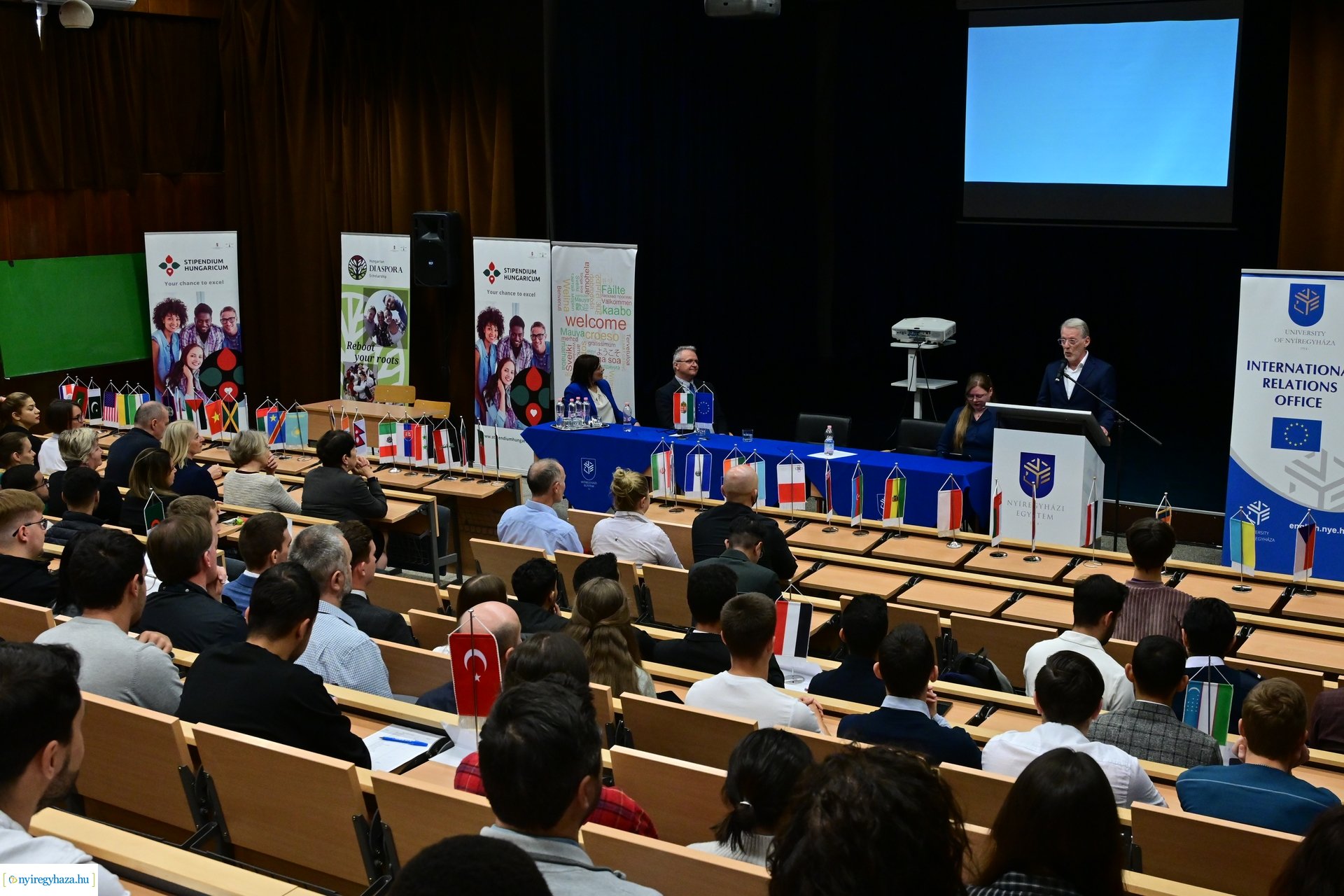 Nemzetközi hallgatók az egyetemen