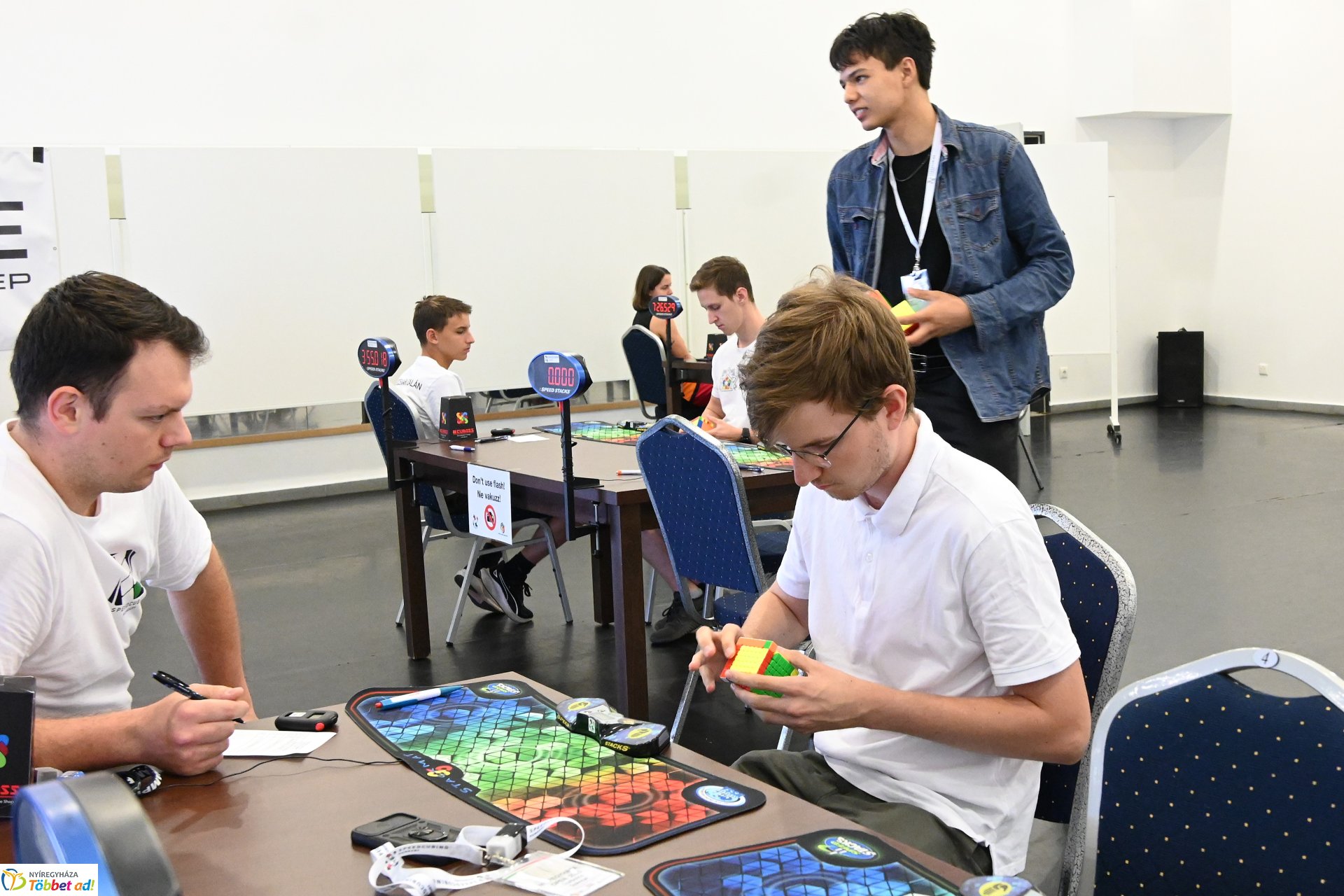 Nemzetközi Rubik-kocka verseny zajlik városunkban