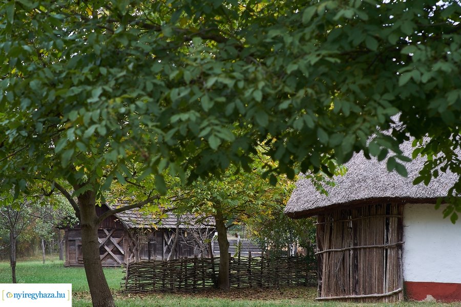 Néprajzosok konferenciája a Sóstói Múzeumfaluban