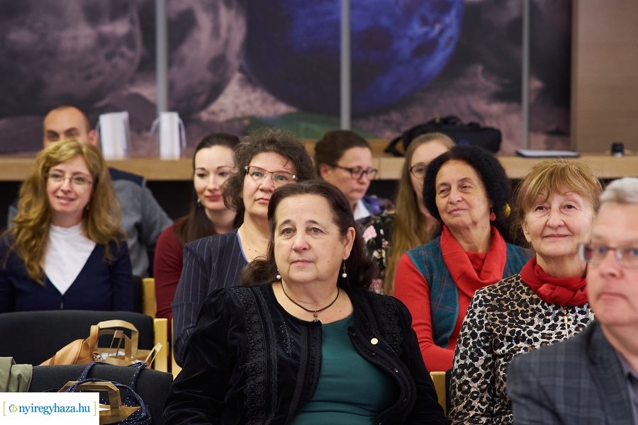 Néprajzosok konferenciája a Sóstói Múzeumfaluban