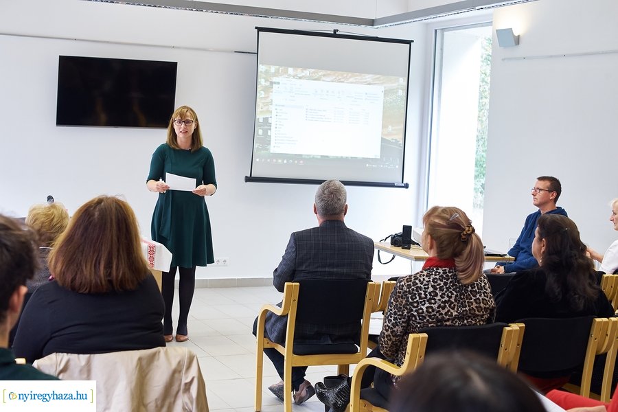 Néprajzosok konferenciája a Sóstói Múzeumfaluban