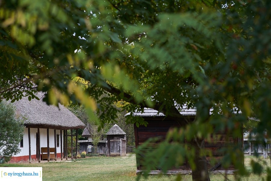 Néprajzosok konferenciája a Sóstói Múzeumfaluban