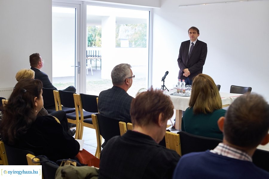 Néprajzosok konferenciája a Sóstói Múzeumfaluban