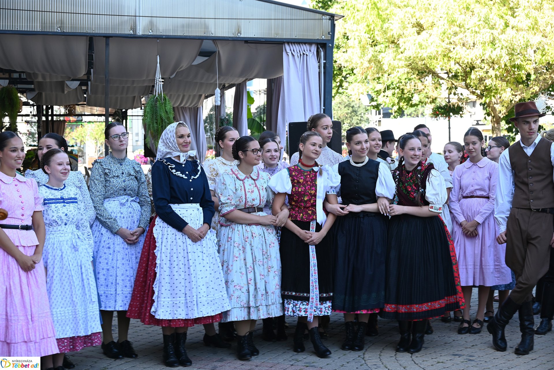 Néptánc a belvárosban