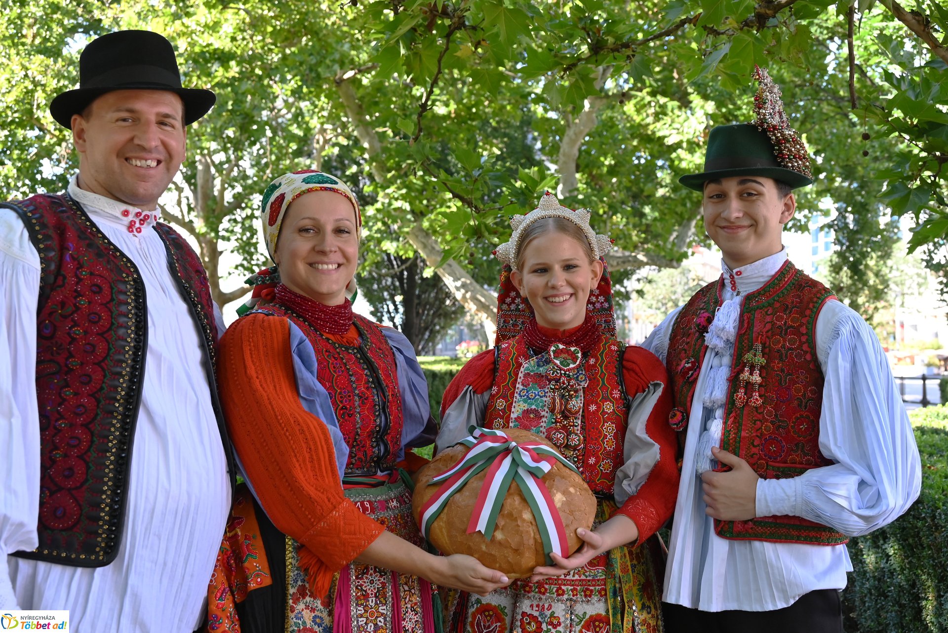 Néptánc a belvárosban