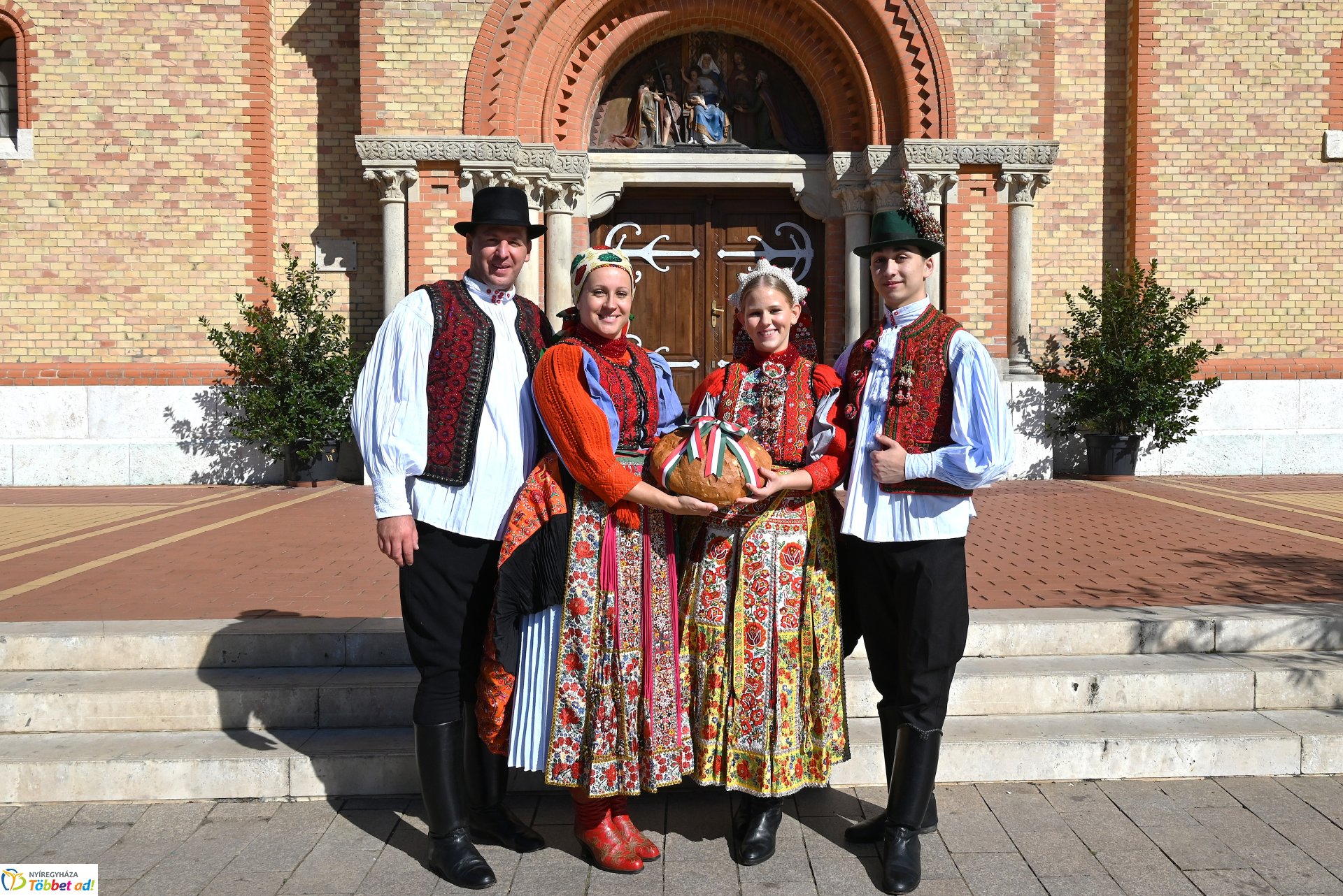 Néptánc a belvárosban