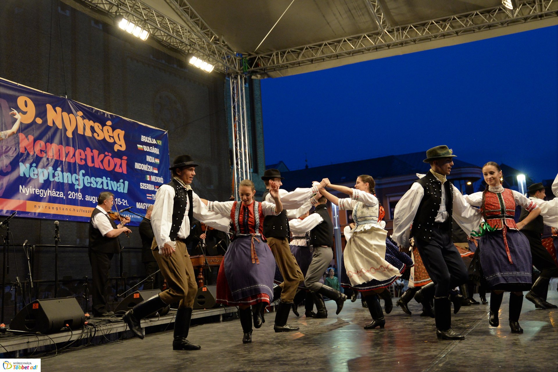 Néptáncfesztivál megnyitó
