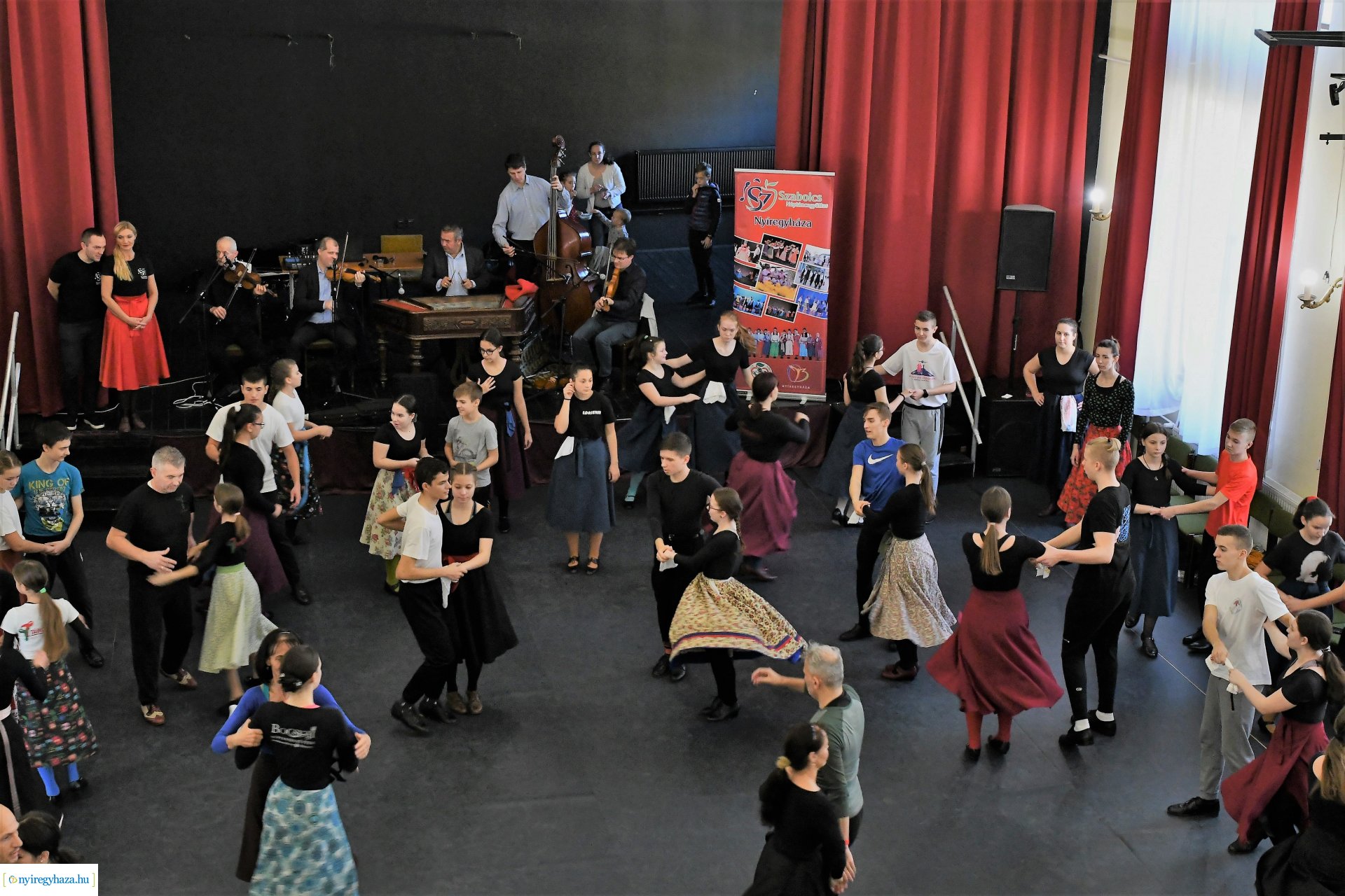 Néptáncos szakmai továbbképzés