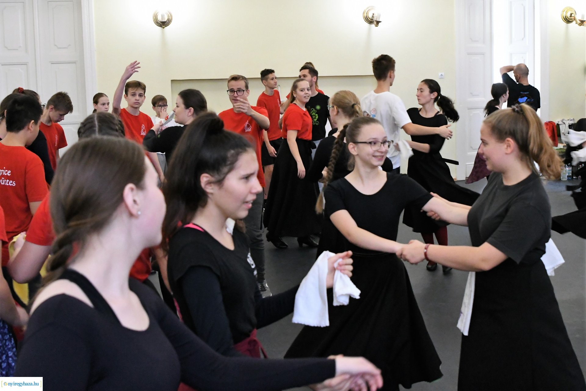 Néptáncos szakmai továbbképzés