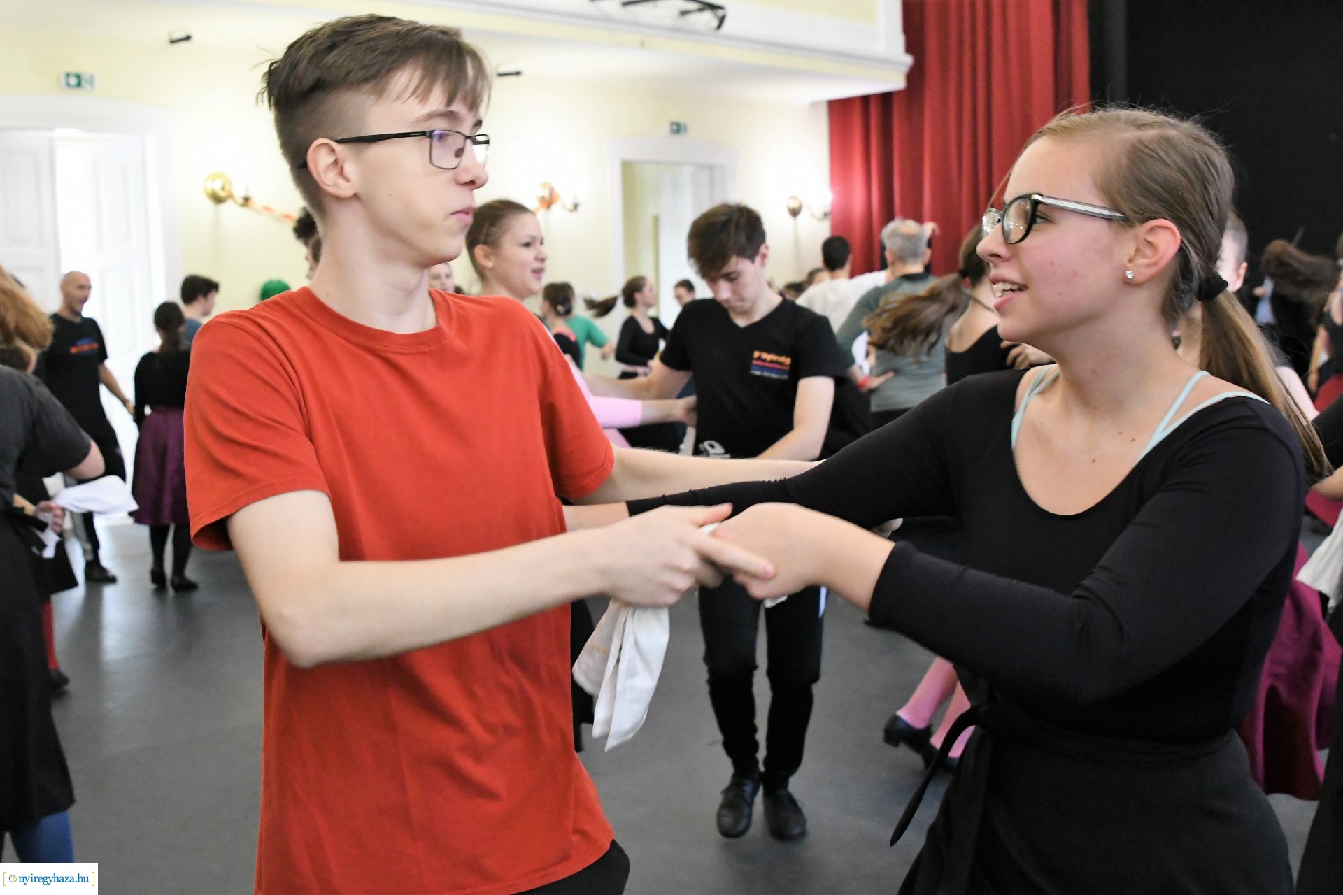 Néptáncos szakmai továbbképzés