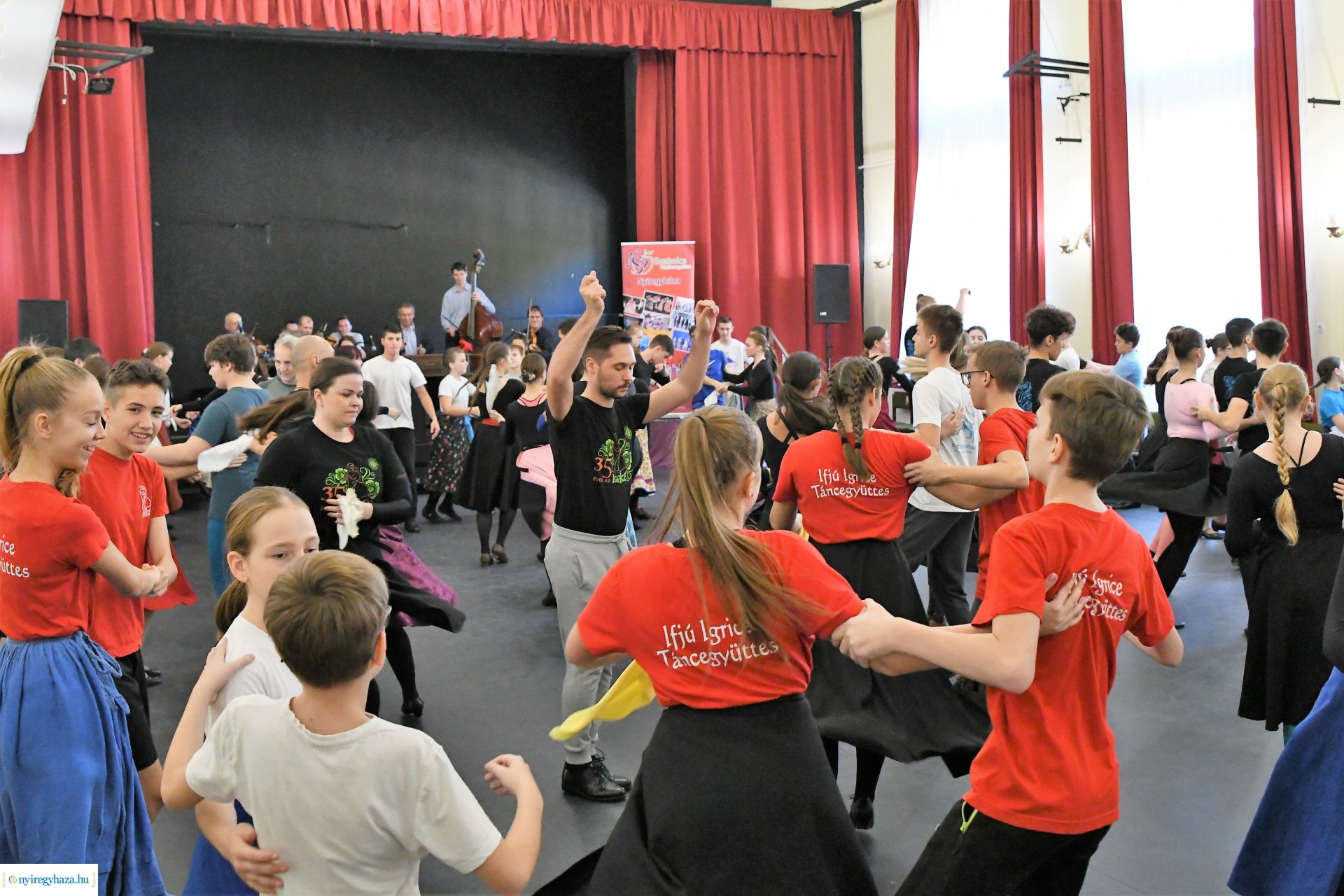 Néptáncos szakmai továbbképzés