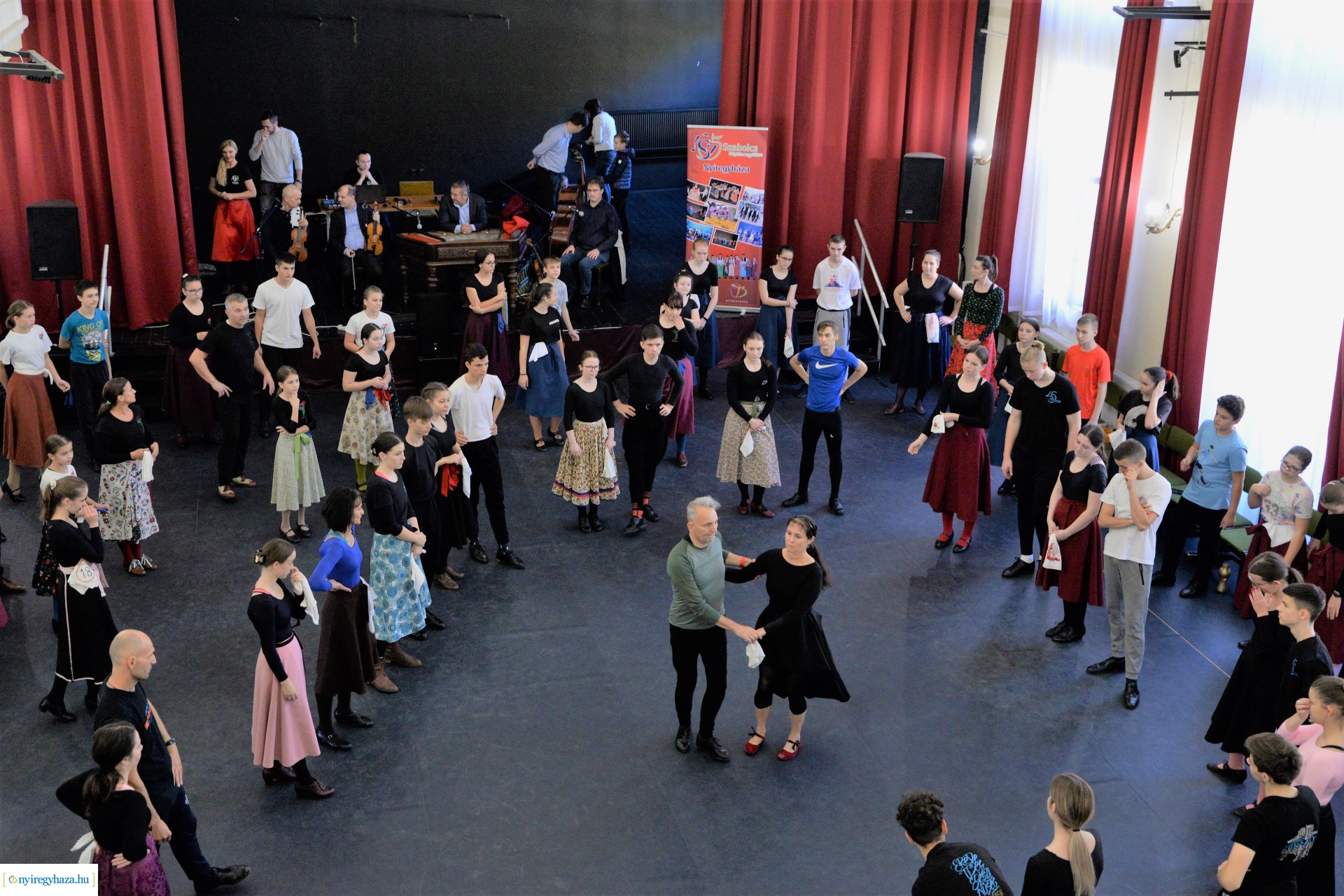 Néptáncos szakmai továbbképzés