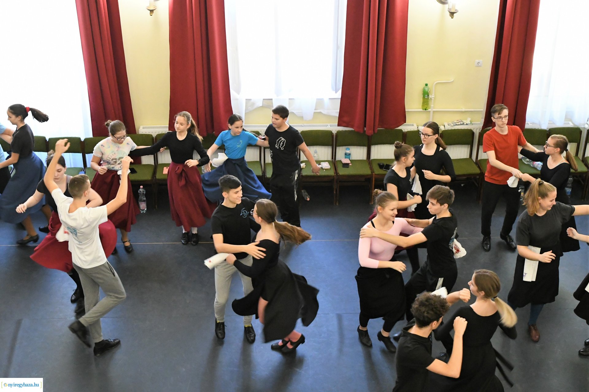 Néptáncos szakmai továbbképzés