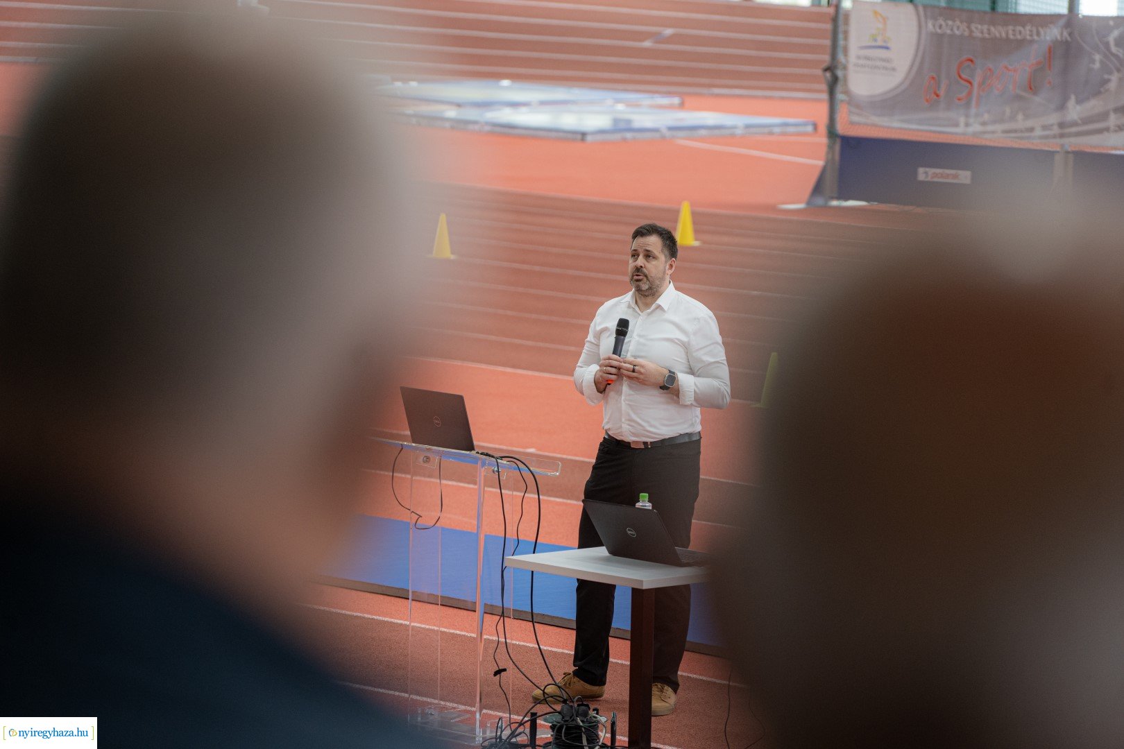 NET konferencia a Nyíregyházi Atlétkai Centrumban