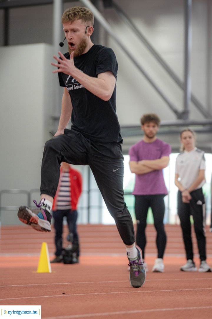 NET konferencia a Nyíregyházi Atlétkai Centrumban