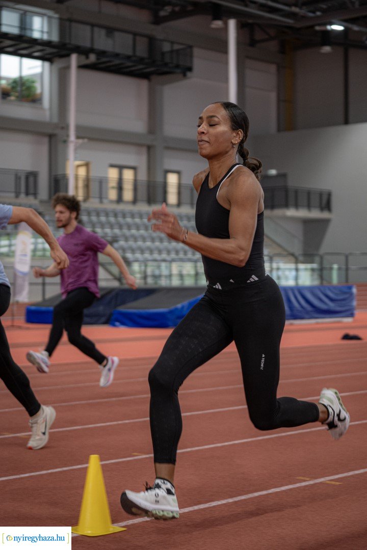 NET konferencia a Nyíregyházi Atlétkai Centrumban