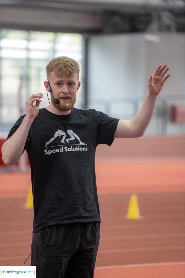 NET konferencia a Nyíregyházi Atlétkai Centrumban