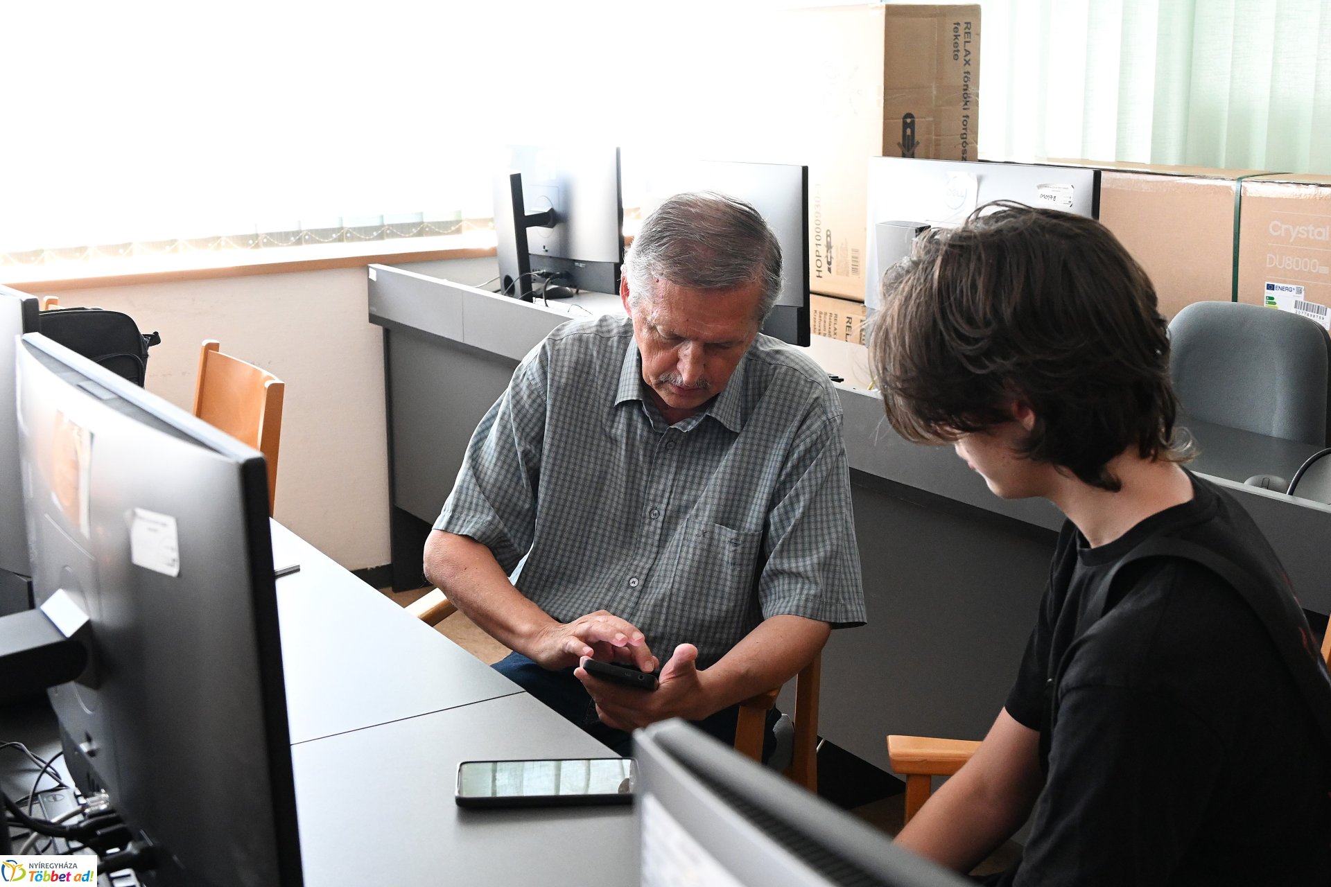 Netrevalók-digitális tuning idősebbeknek