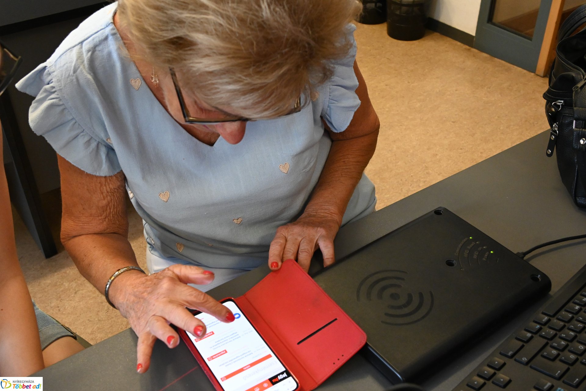 Netrevalók-digitális tuning idősebbeknek