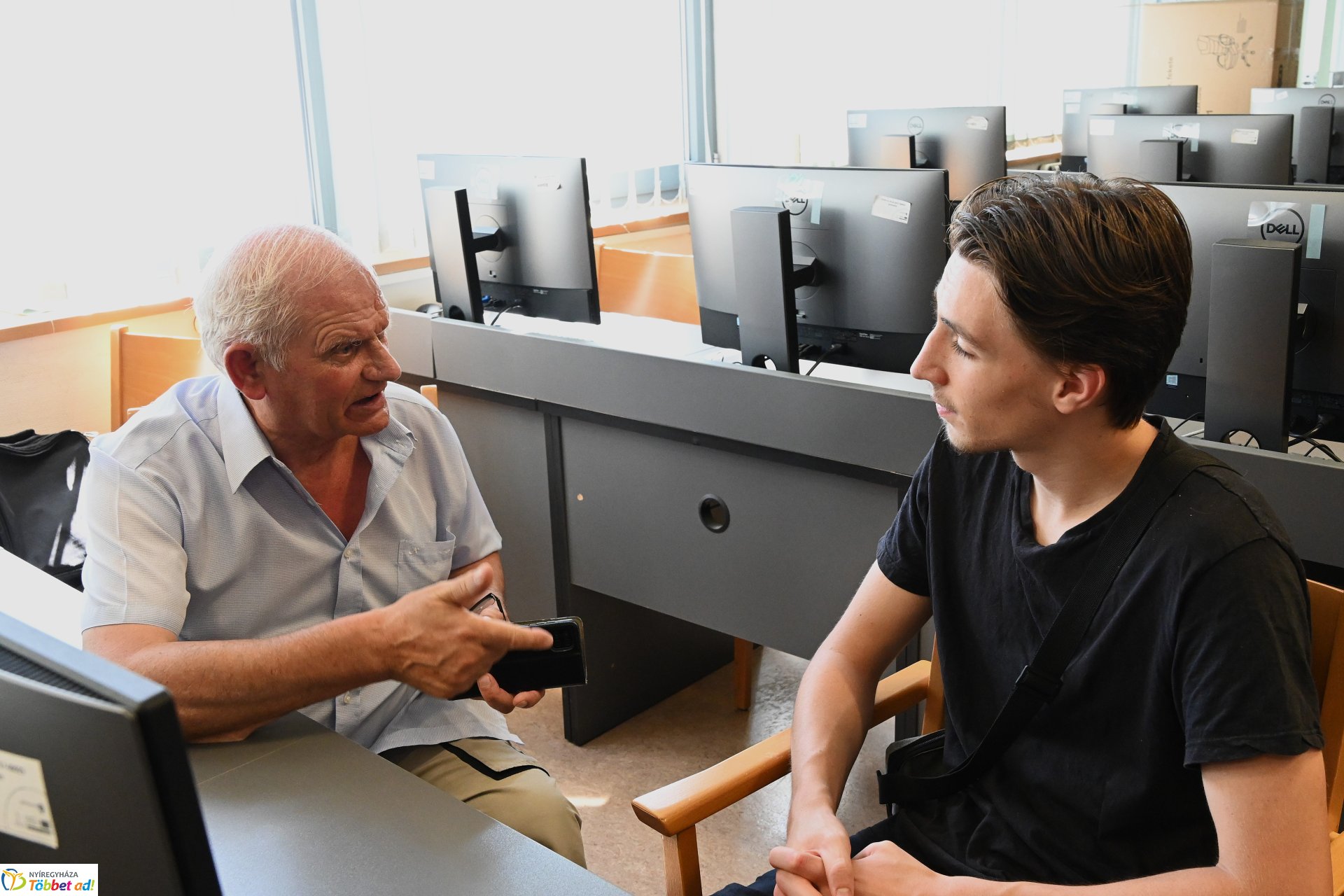 Netrevalók-digitális tuning idősebbeknek