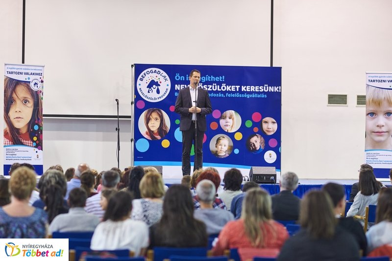 Nevelőszülői kampány