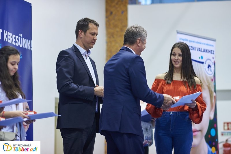 Nevelőszülői kampány