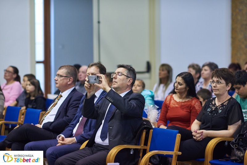 Nevelőszülői kampány