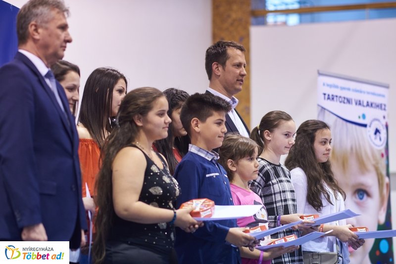 Nevelőszülői kampány