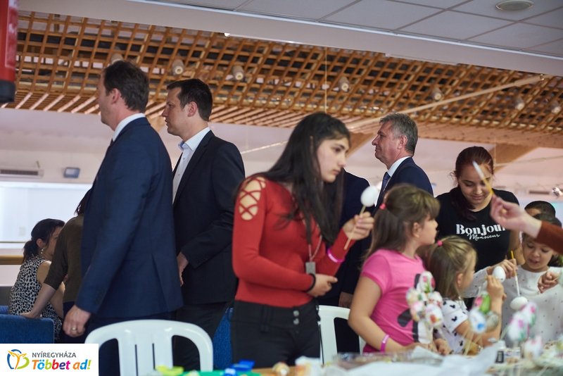 Nevelőszülői kampány