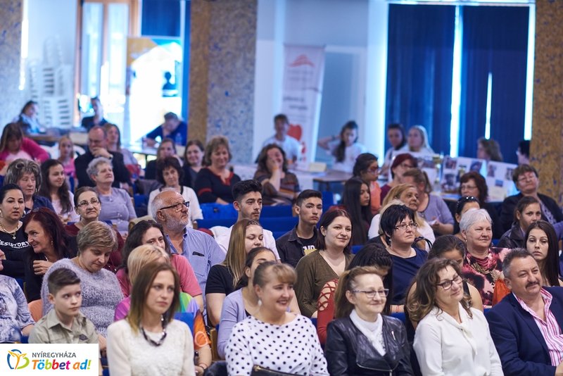 Nevelőszülői kampány