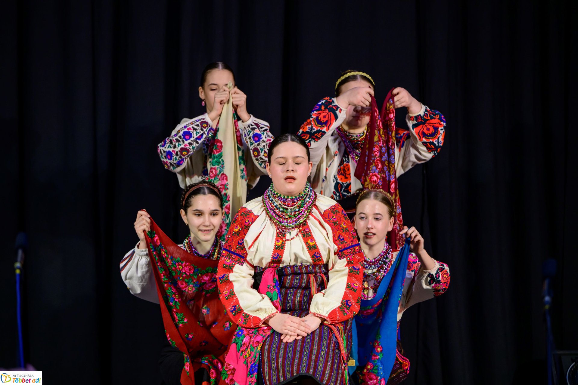 Nézze meg kik nyertek a Vécsey-Vásárhelyi Országos Kamara Néptánc, Népzenei és Népdaléneklési Versenyen!