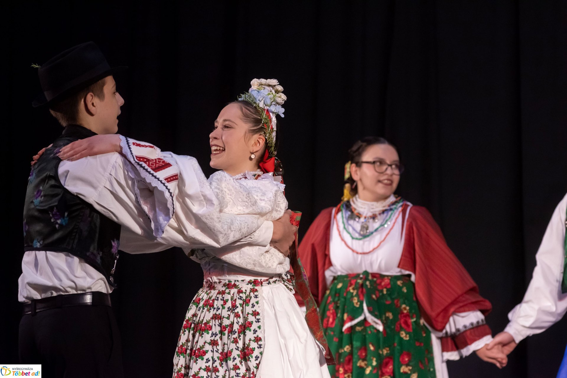 Nézze meg kik nyertek a Vécsey-Vásárhelyi Országos Kamara Néptánc, Népzenei és Népdaléneklési Versenyen!