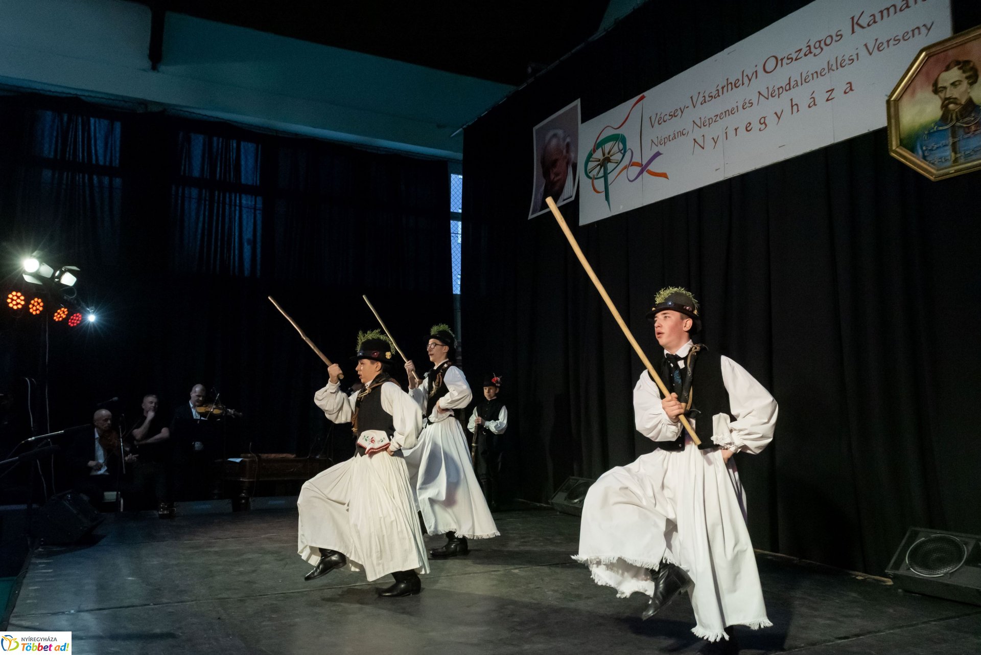 Nézze meg kik nyertek a Vécsey-Vásárhelyi Országos Kamara Néptánc, Népzenei és Népdaléneklési Versenyen!