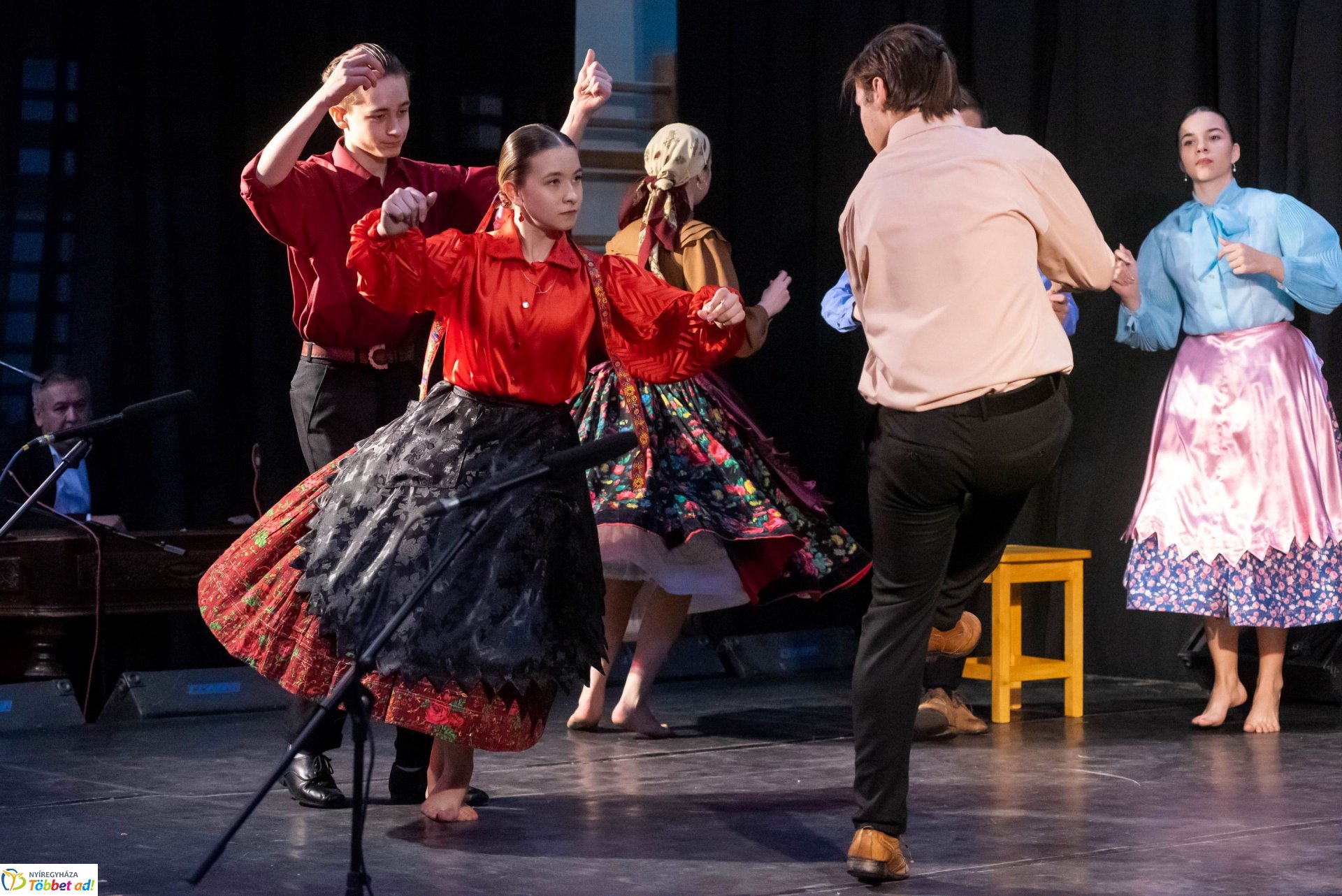 Nézze meg kik nyertek a Vécsey-Vásárhelyi Országos Kamara Néptánc, Népzenei és Népdaléneklési Versenyen!