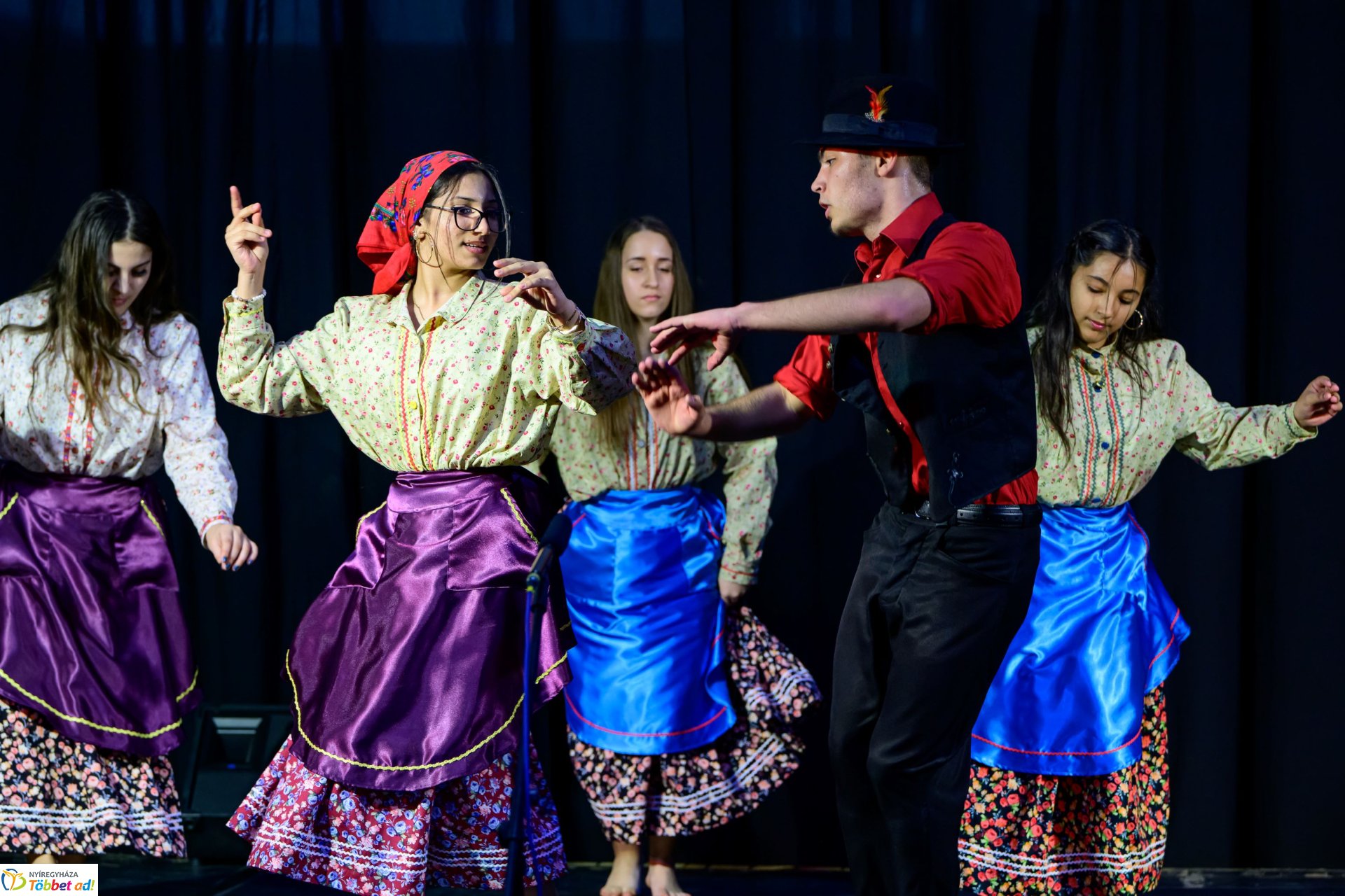 Nézze meg kik nyertek a Vécsey-Vásárhelyi Országos Kamara Néptánc, Népzenei és Népdaléneklési Versenyen!