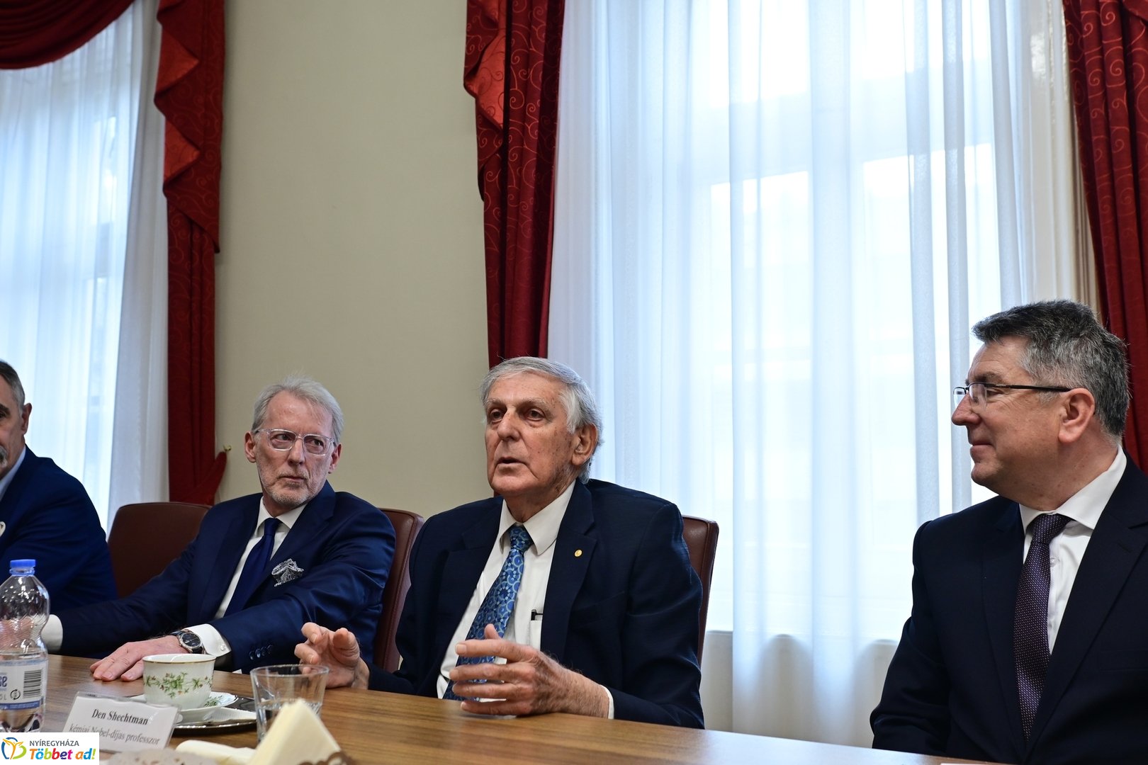 Nobel-díjasok látogatása Nyíregyházán 2025 áprilisában