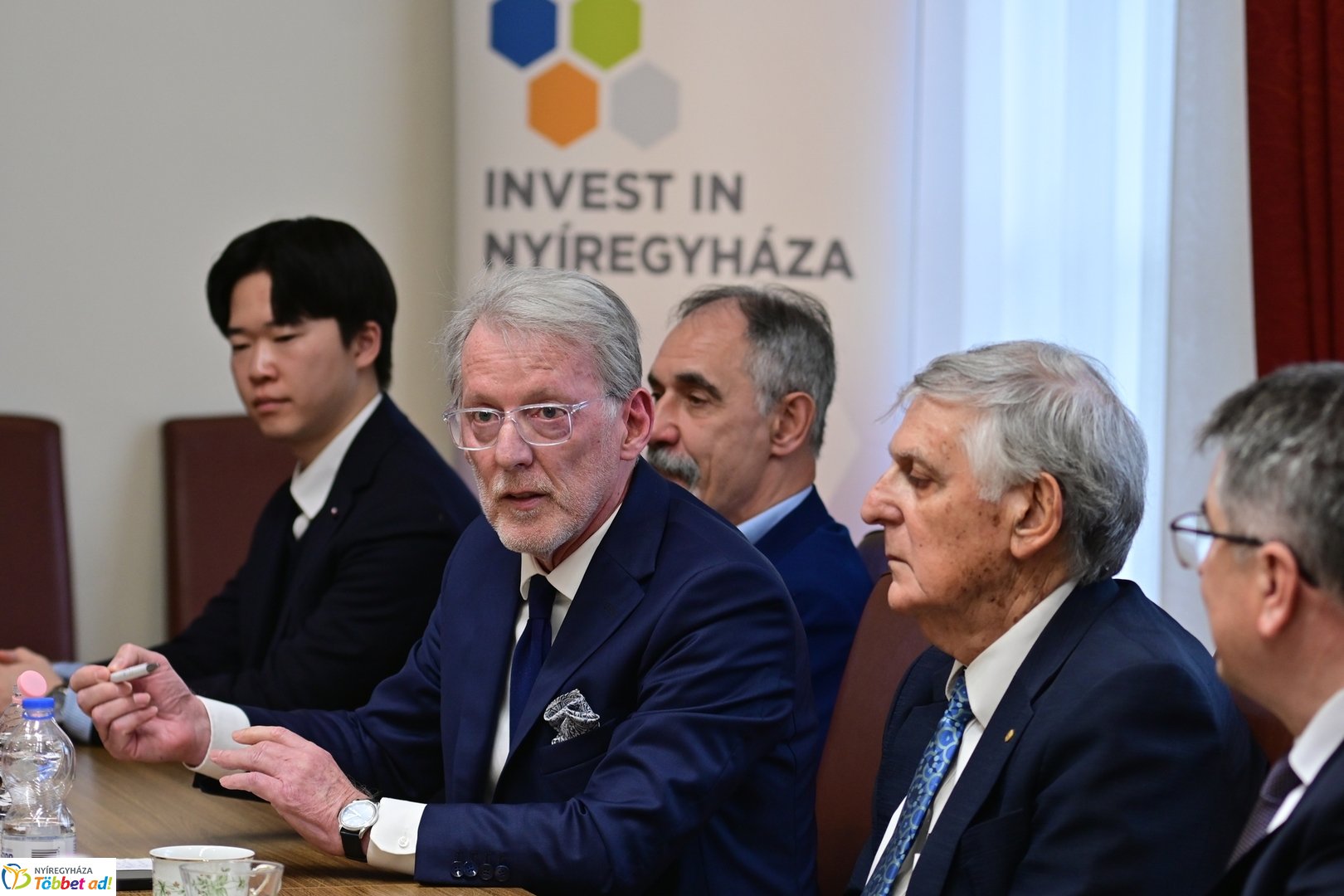 Nobel-díjasok látogatása Nyíregyházán 2025 áprilisában