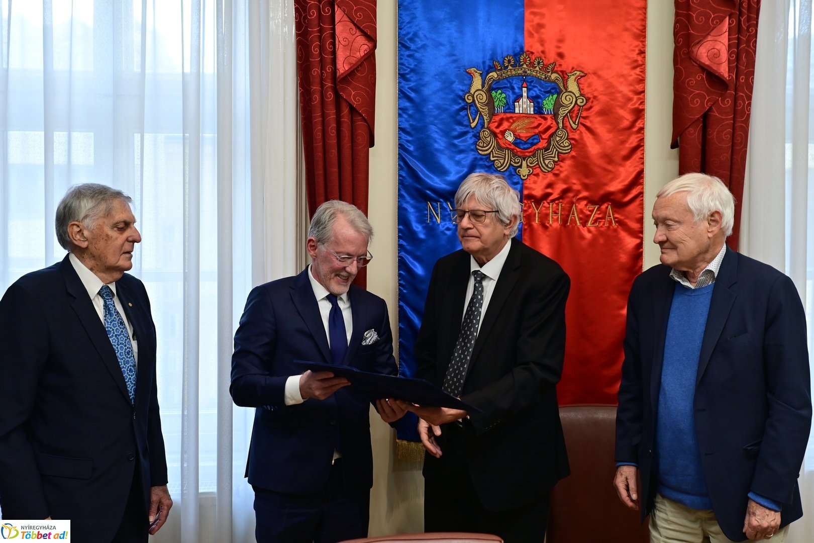 Nobel-díjasok látogatása Nyíregyházán 2025 áprilisában