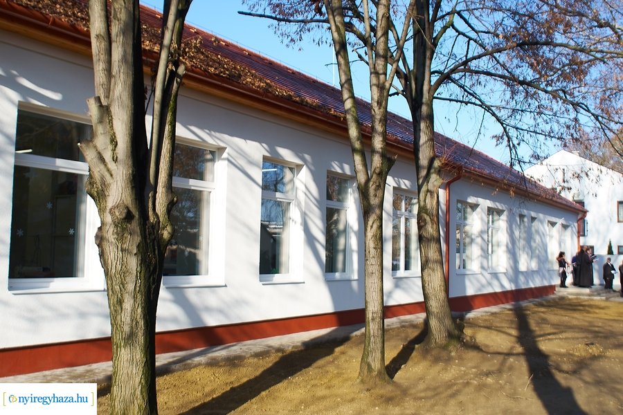 Noé bárkája átadó